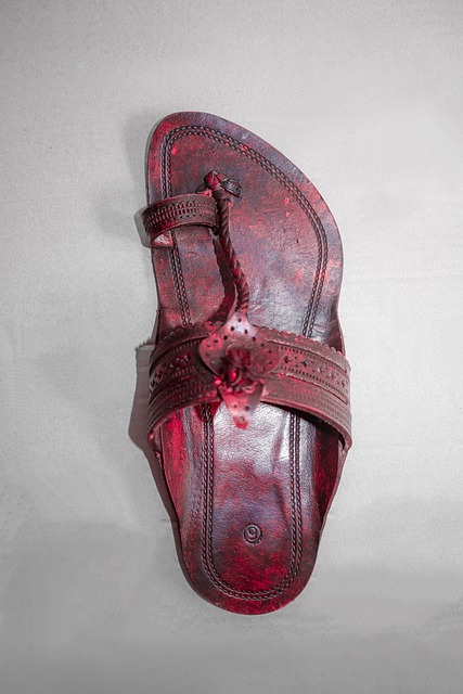 Jak vyčistit bílé kožené tenisky a zářit stylem 4 8. Profesionální návody a tipy na ošetřování bílých kožených tenisek pro dokonalý styl