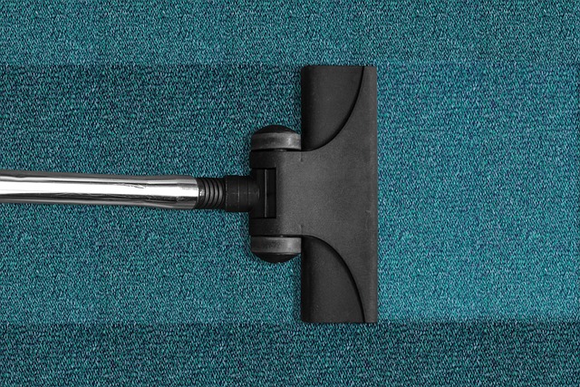 Praktické rady pro rychlé a snadné čištění koberců a podlah
