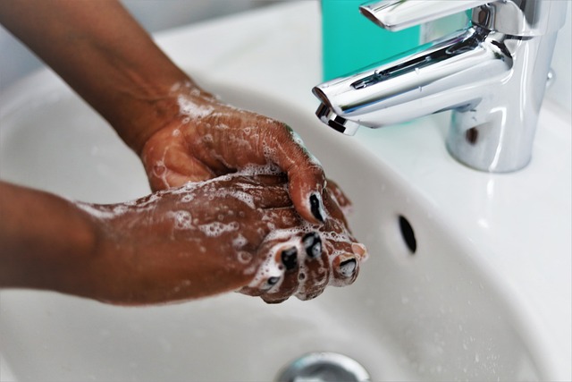 8. Alternativní metody dezinfekce vody kromě chloraminu: výhody a nevýhody