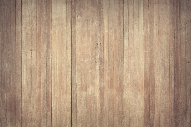 Správné ošetření dřevěných podlah pro zářivý a dlouhotrvající efekt