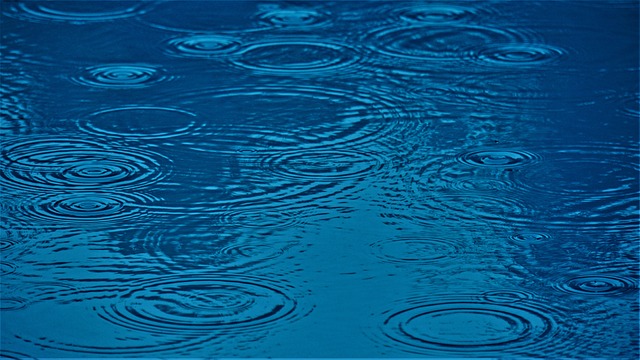 3. Důkladné čištění bazénového povrchu: Doporučené postupy a nástroje
