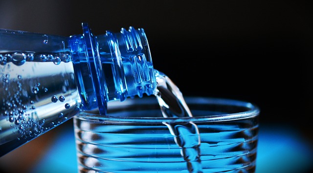 6. Jak vyčistit plastovou láhev bez chemických čistidel a přípravků