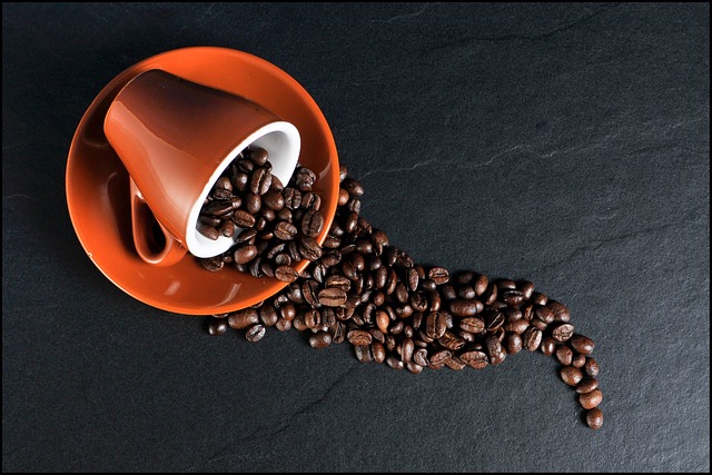 Tipy a ⁣triky ​pro odstranění kávových‌ skvrn ‌z různých typů látek
