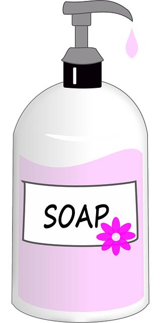 Odstraňte ⁢skvrny ⁣z barev pomocí tekutého​ mýdla a vody